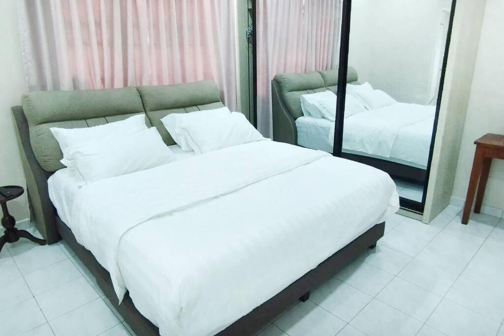 Rawang Conner Lot Homestay Exteriör bild
